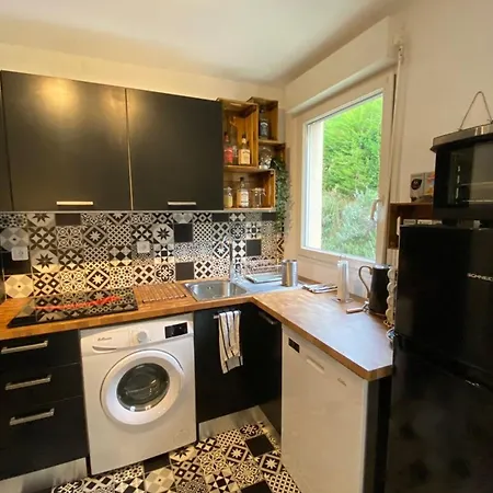 Beautiful On The Heights Of - Parking Apartamento Niza